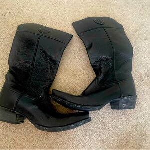 Like new Ariat Cowboy Boots